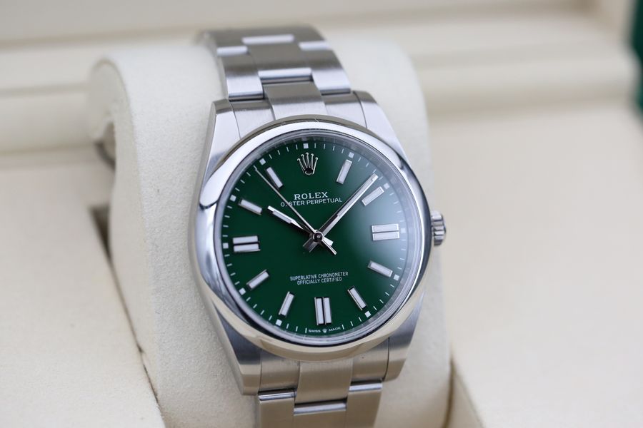Rolex Oyster Perpetual 124300